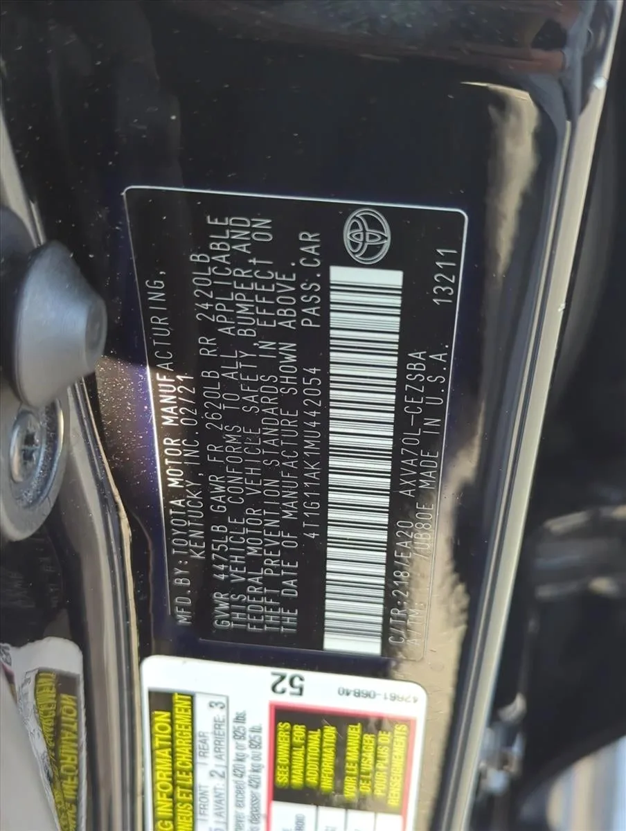 2021 Toyota Camry SE Auto (SE) photo 2