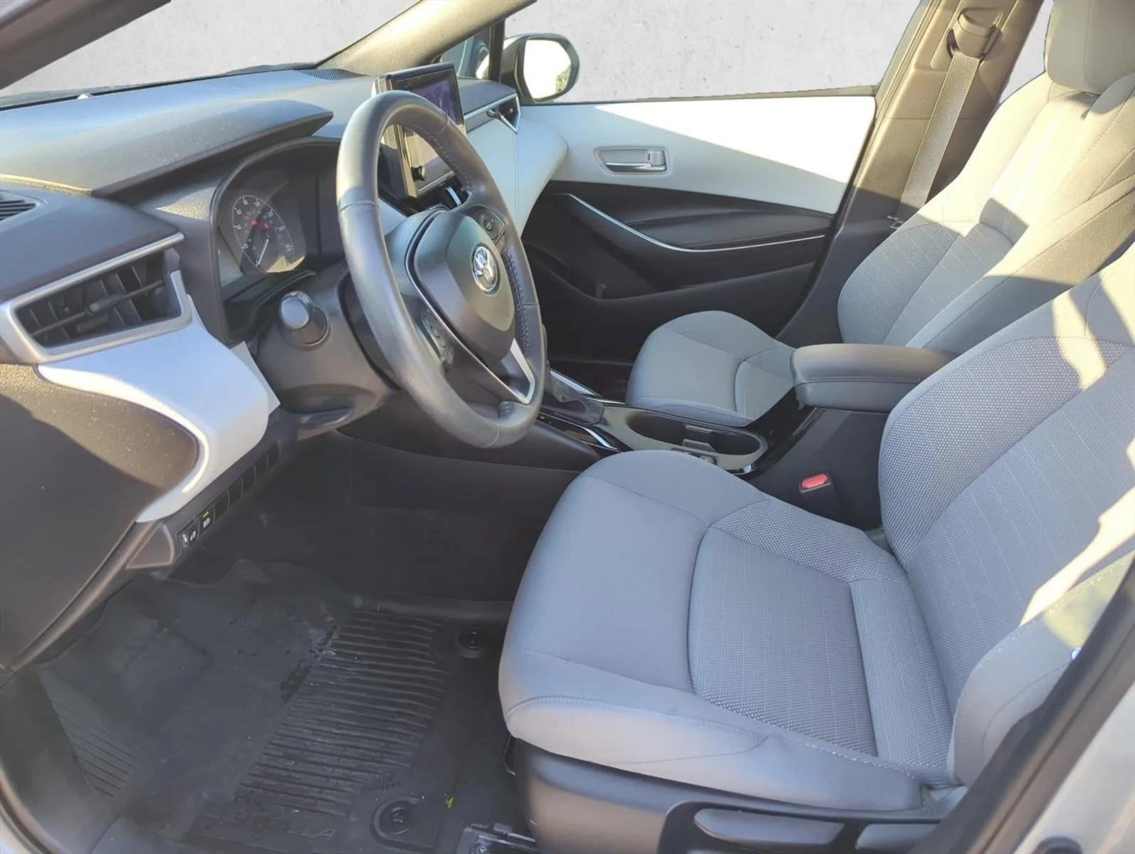 2024 Toyota Corolla SE CVT (Natl) photo 9