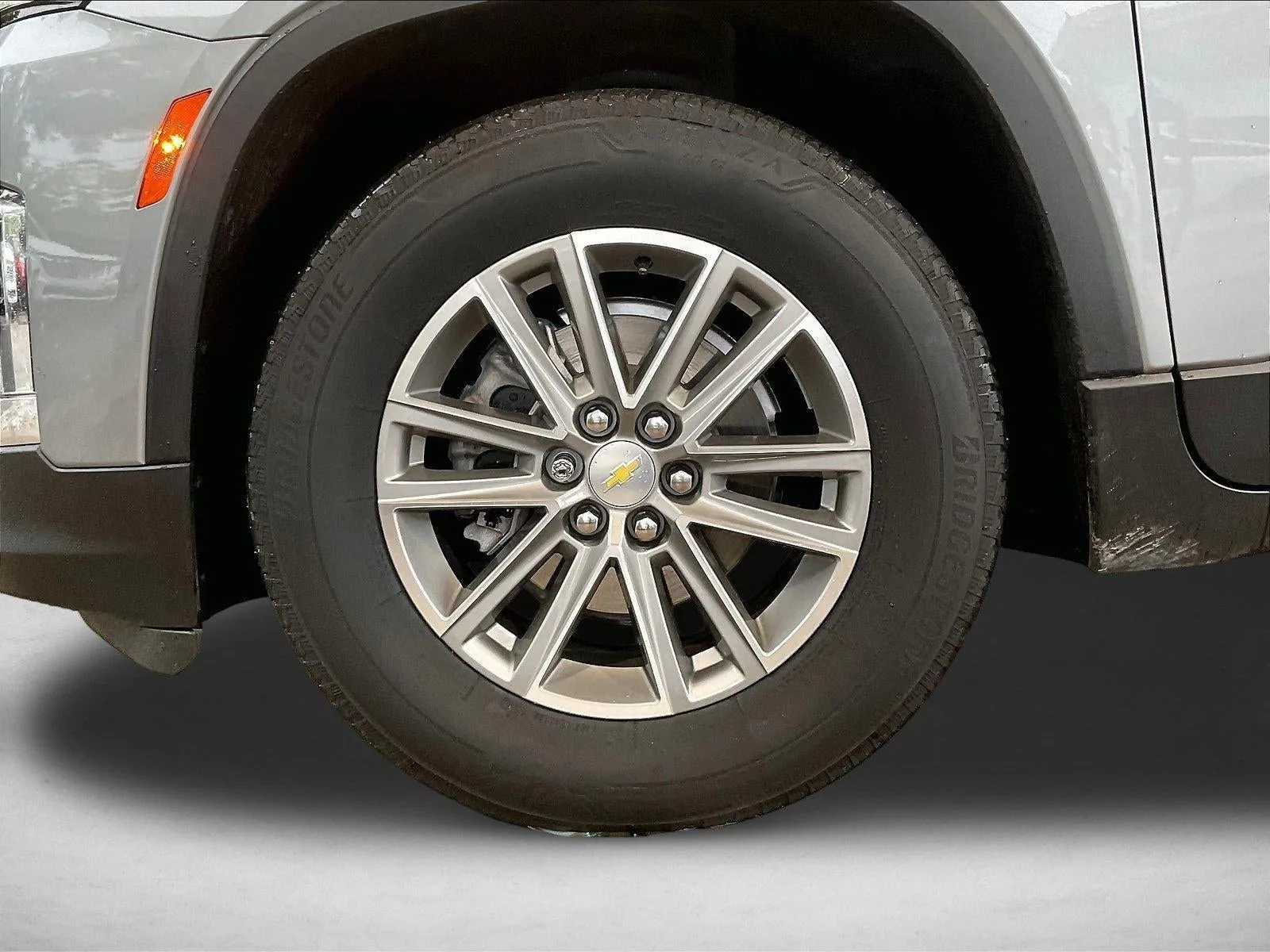 2023 Chevrolet Traverse LT Cloth photo 10
