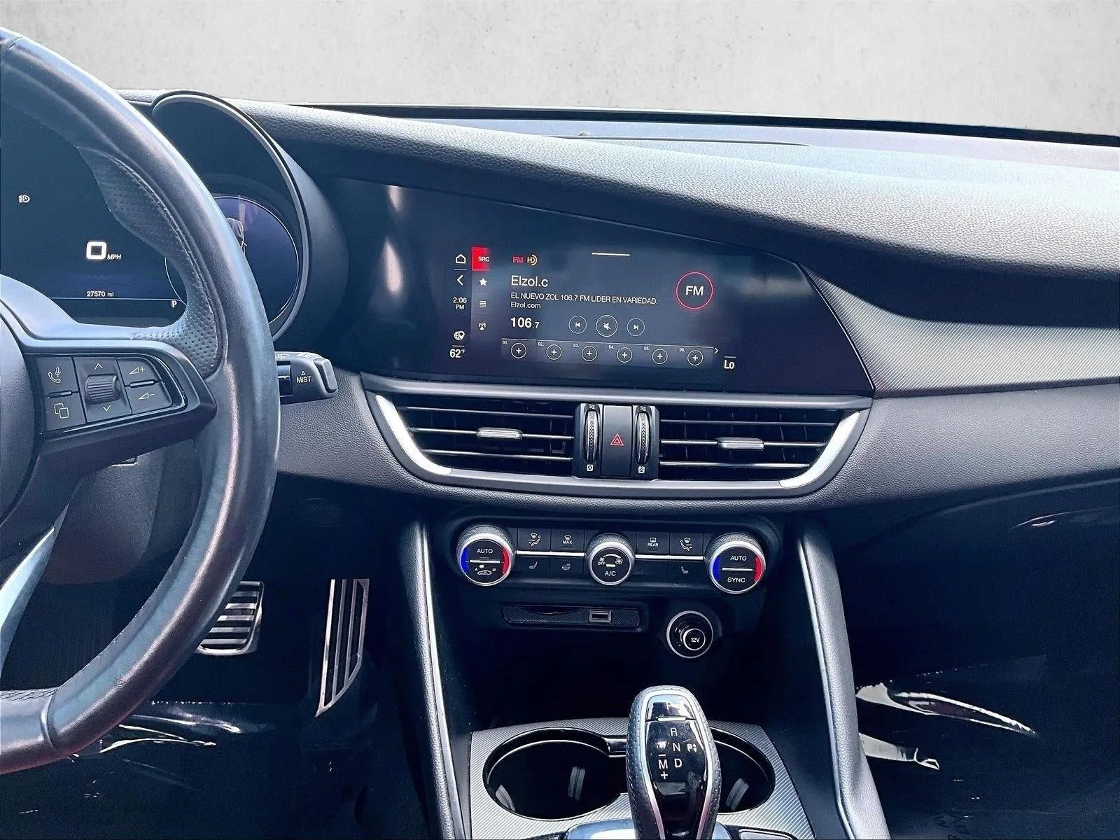 2024 Alfa Romeo Giulia Ti RWD photo 8