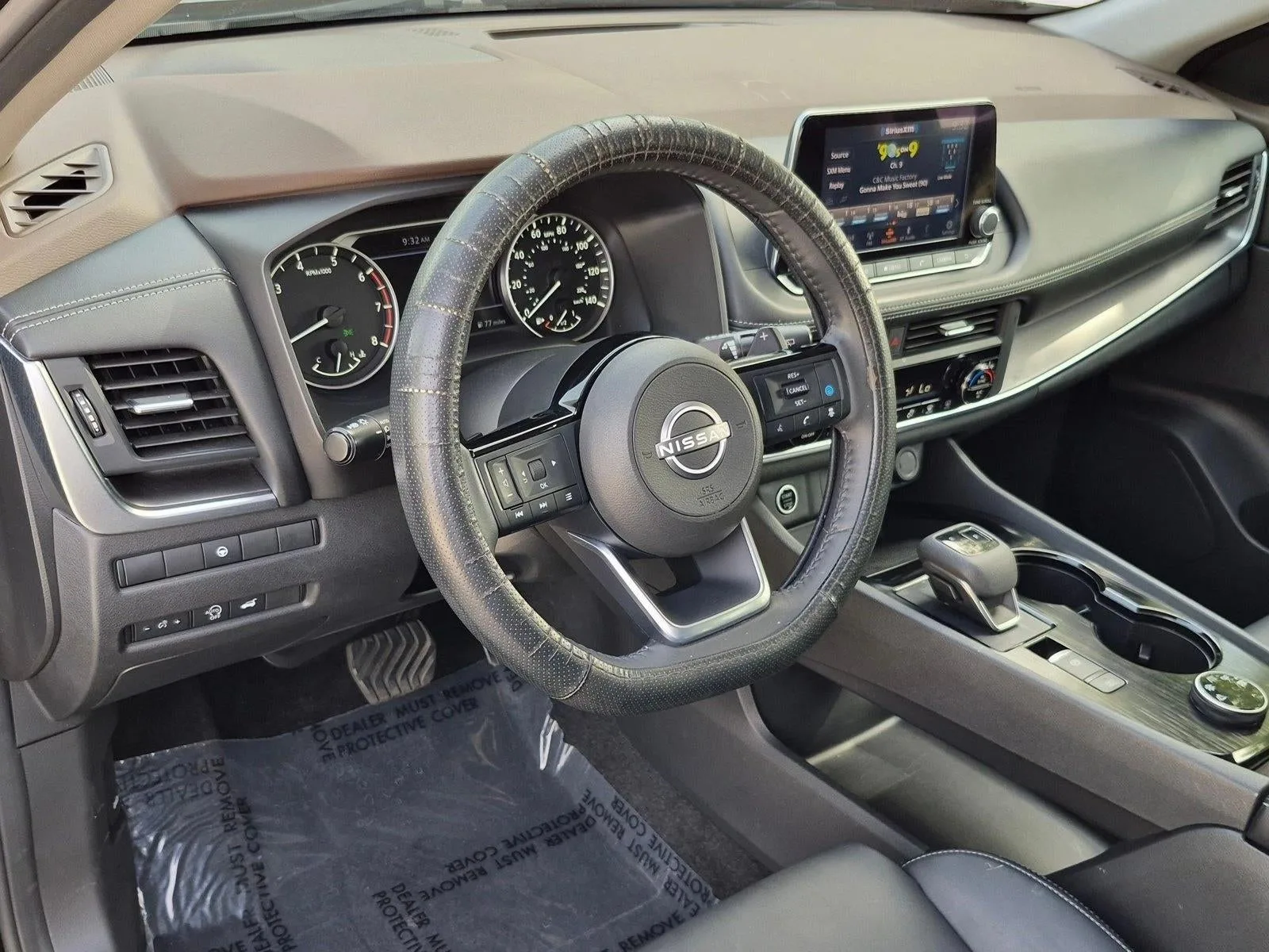 2023 Nissan Rogue AWD SV photo 10