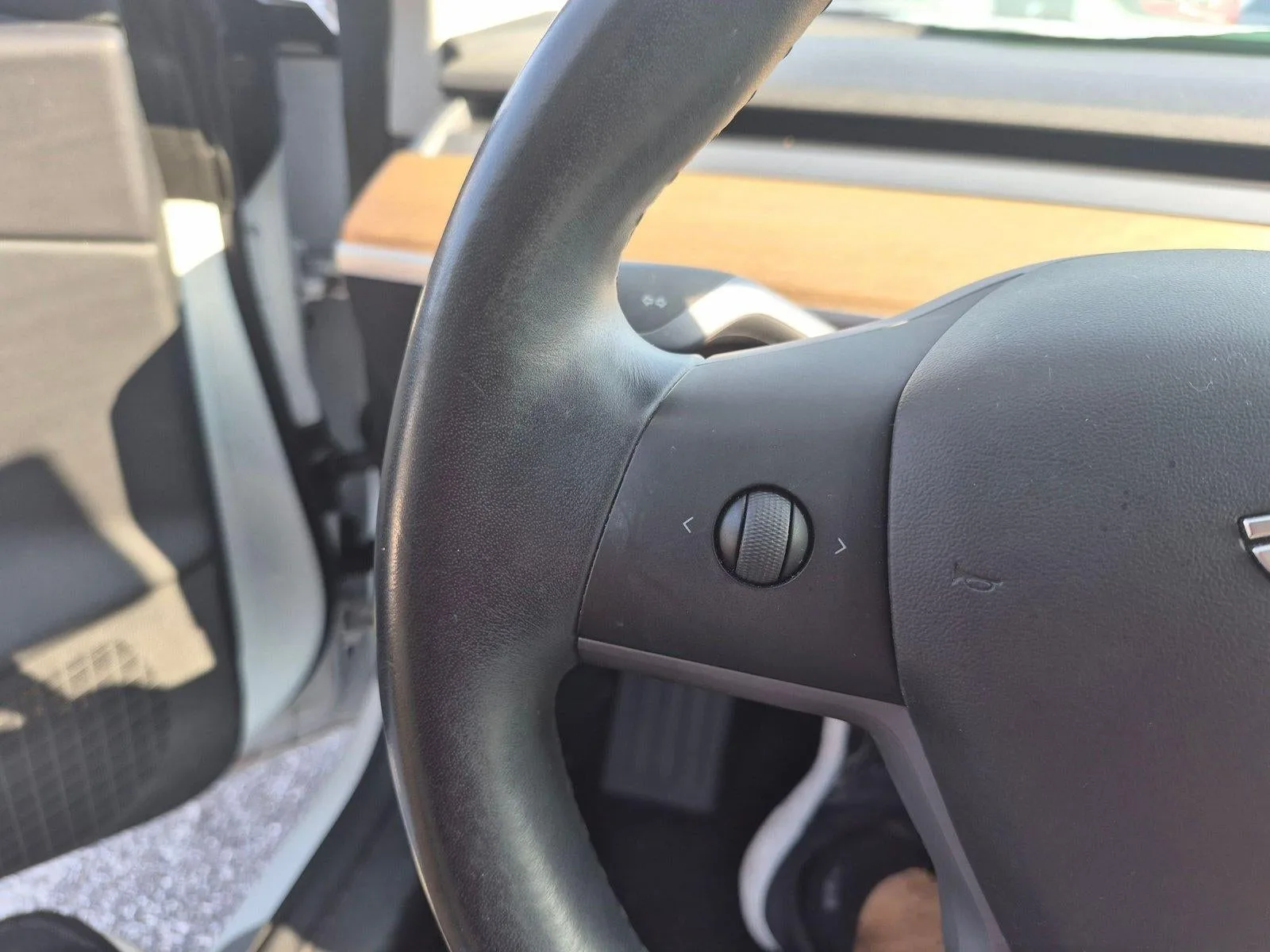 2019 Tesla Model 3 Standard Range RWD *Ltd Avail* photo 11