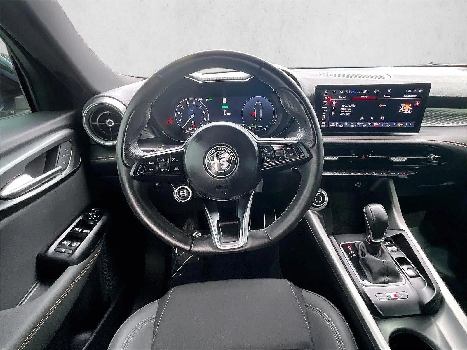 2025 Alfa Romeo Tonale Base photo 7