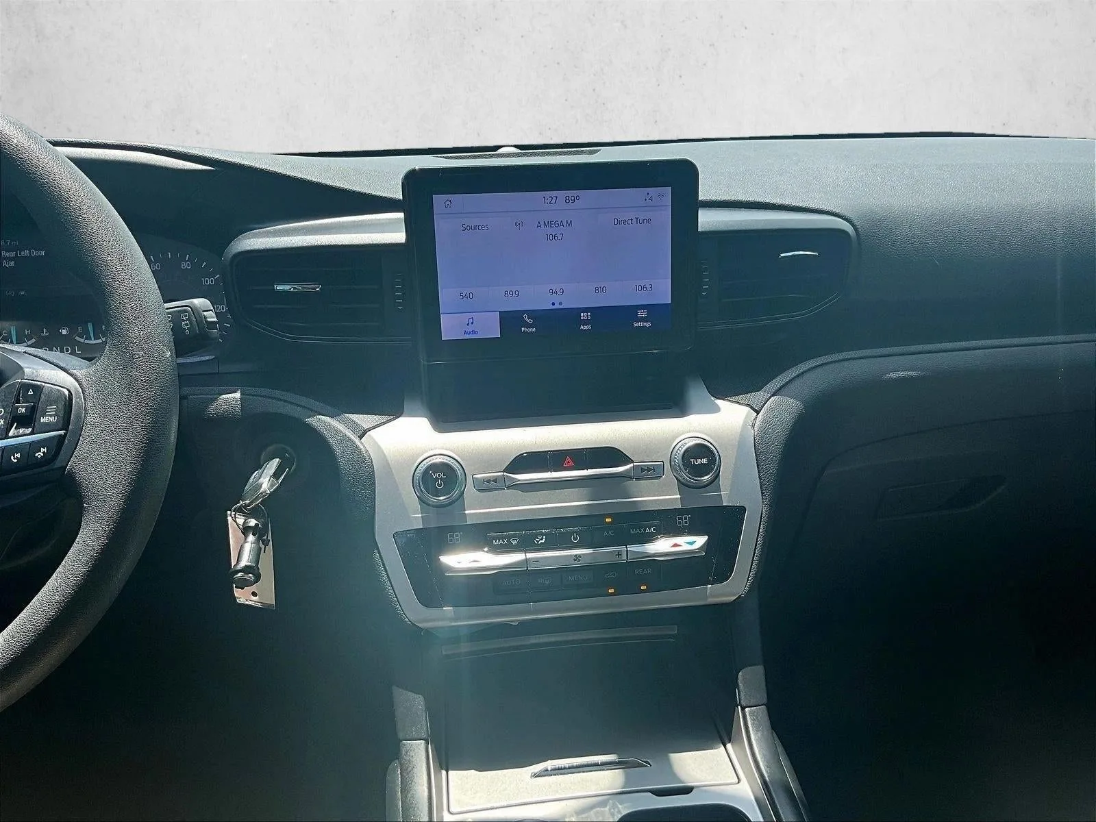 2021 Ford Explorer Base photo 8