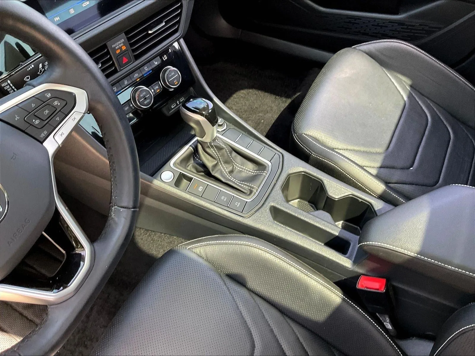 2024 Volkswagen Jetta SEL Auto photo 11