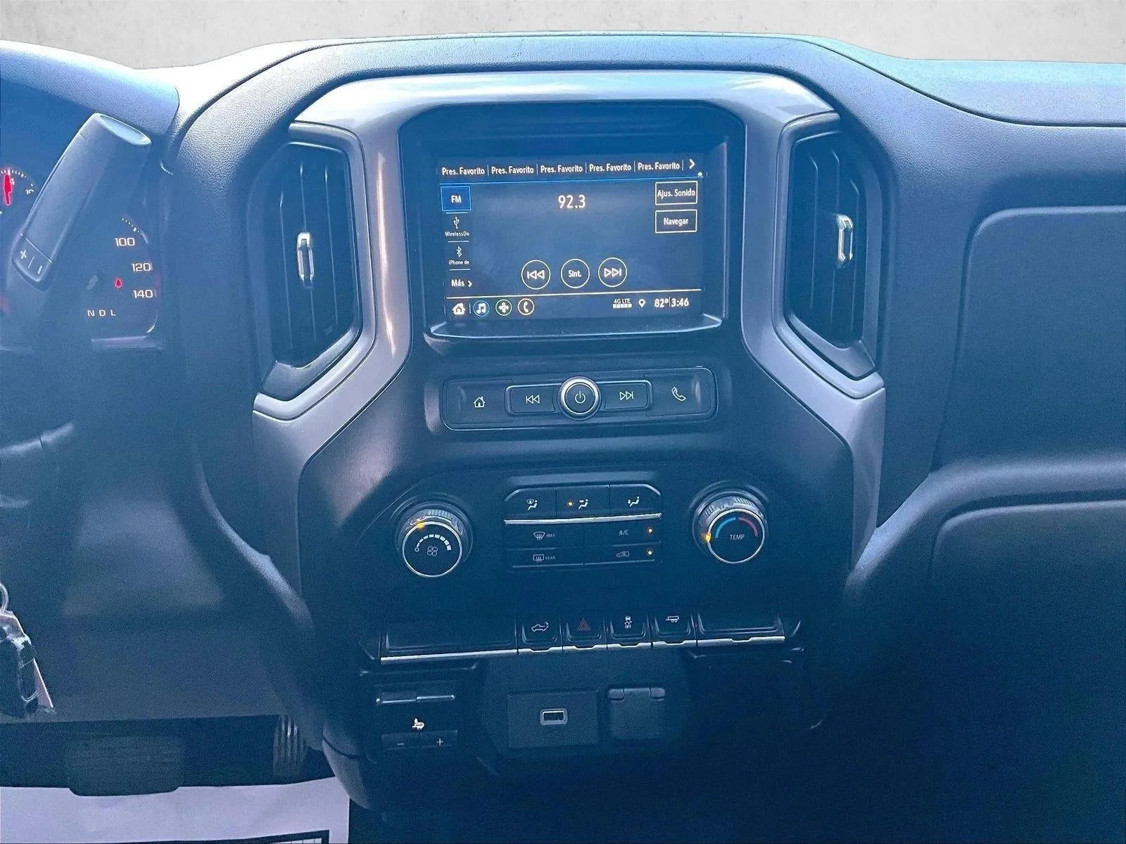 2019 Chevrolet Silverado 1500 Custom photo 8