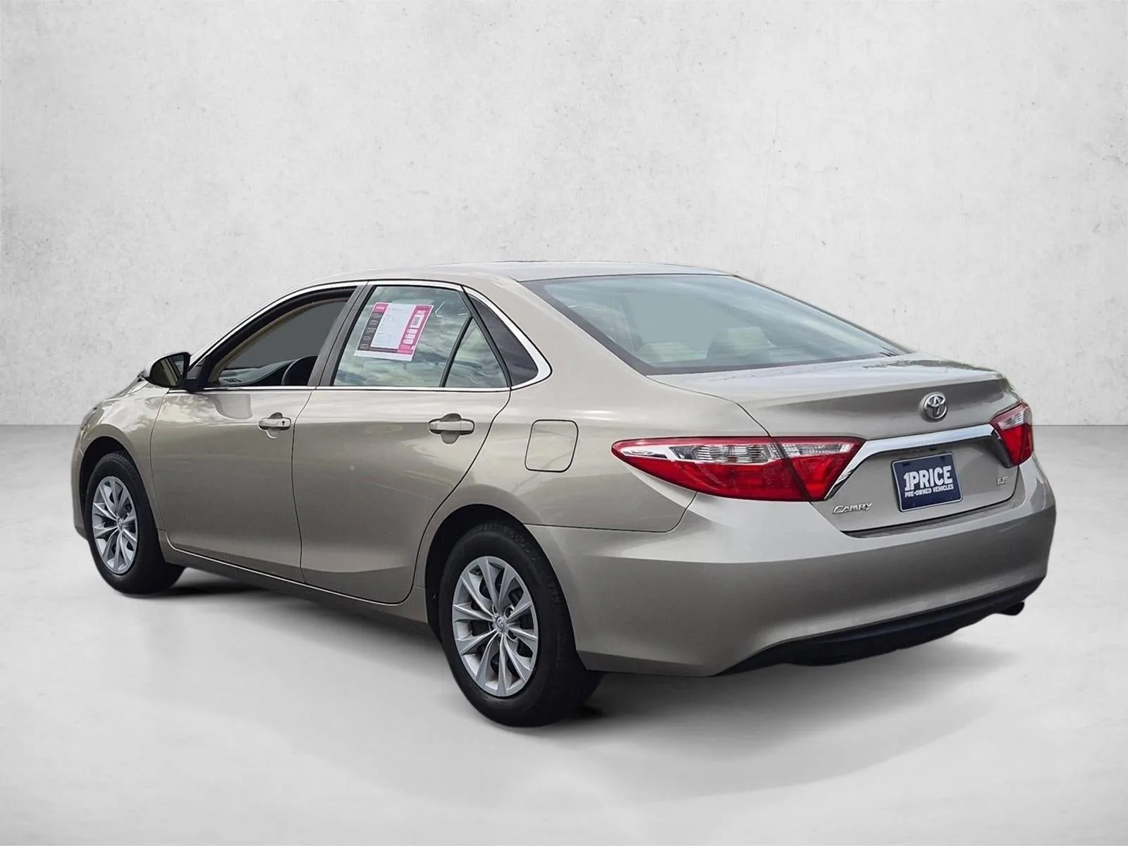 2017 Toyota Camry XLE photo 7