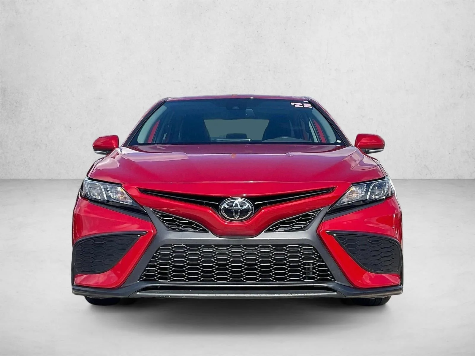 2022 Toyota Camry SE photo 2