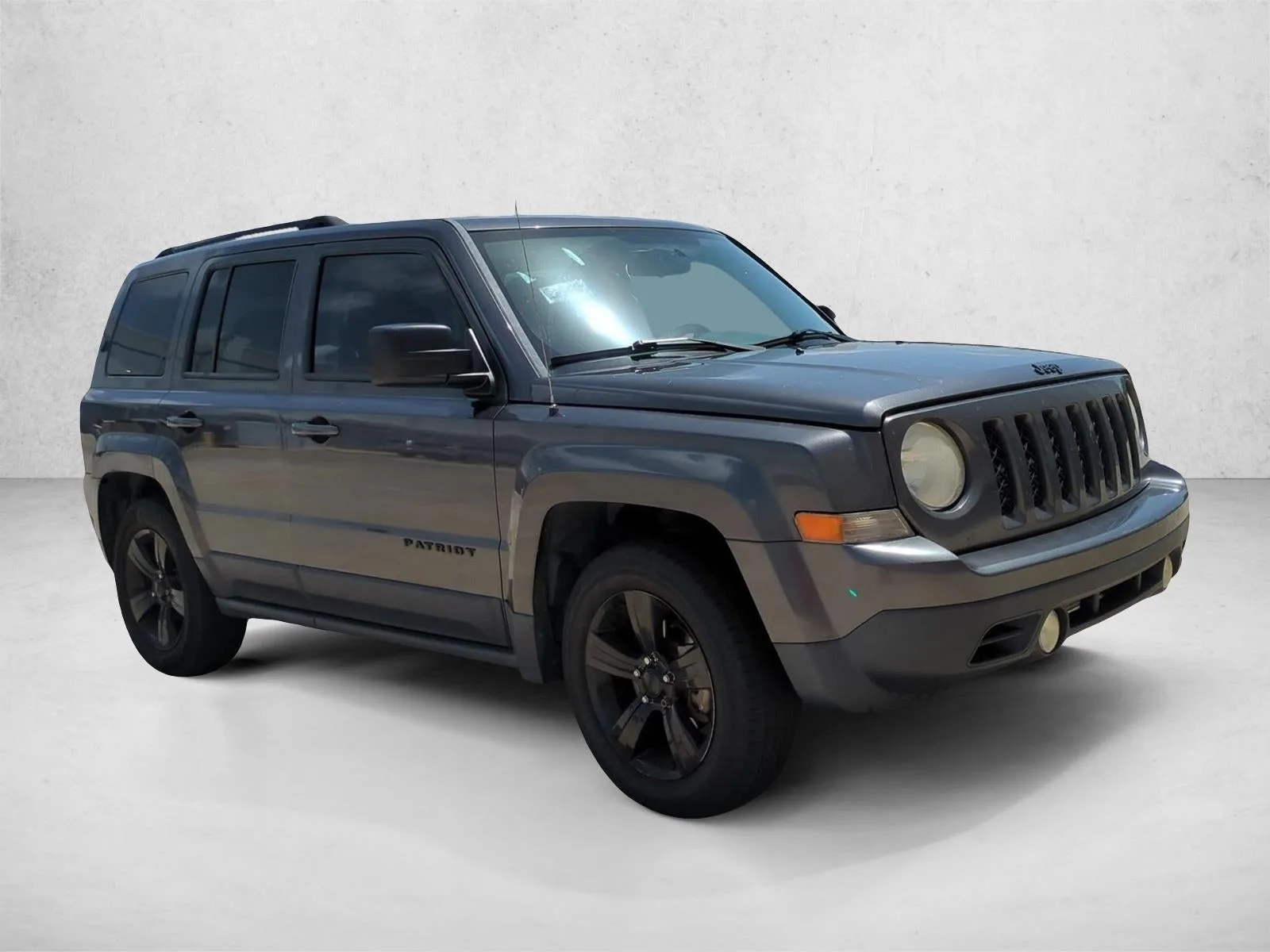 2014 Jeep Patriot FWD 4dr Altitude photo 3