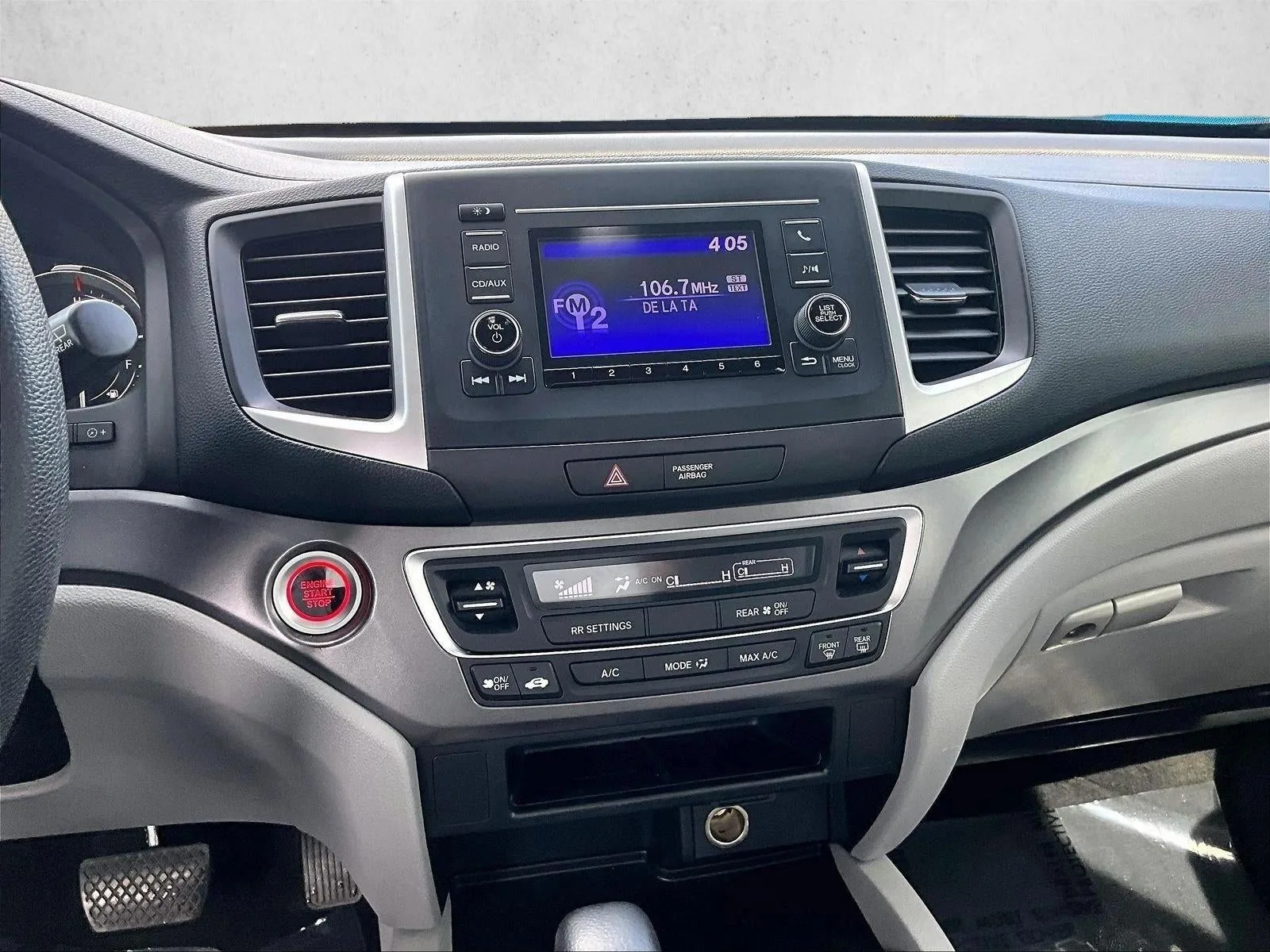 2016 Honda Pilot LX photo 8