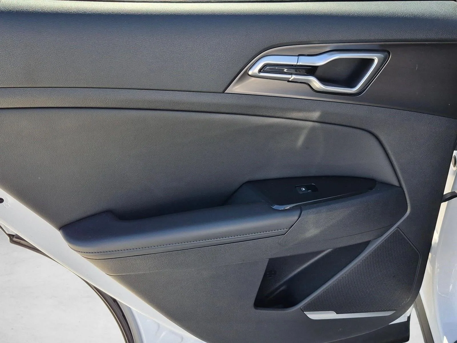 2023 Kia Sportage EX FWD photo 10