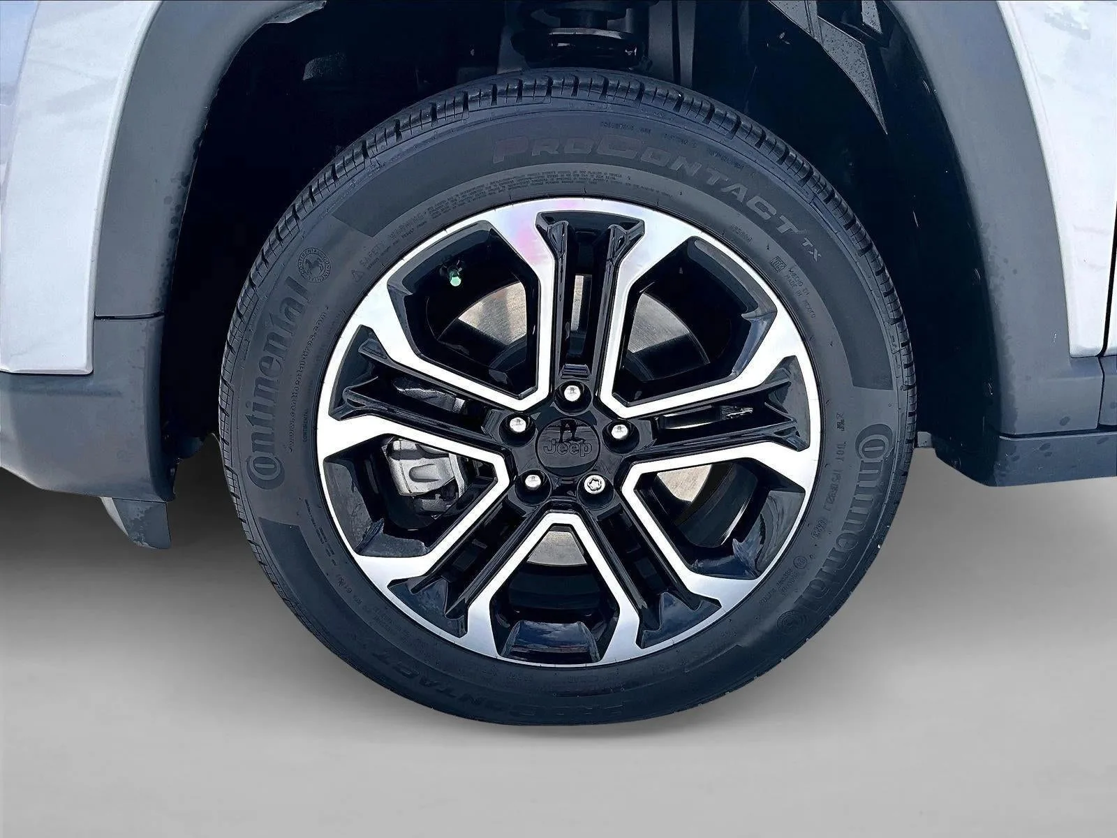 2024 Jeep Compass Limited photo 10