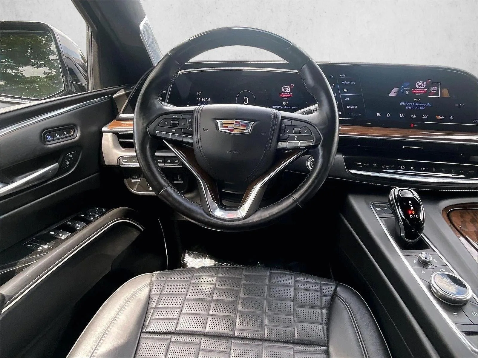 2023 Cadillac Escalade ESV 4WD Sport Platinum photo 7