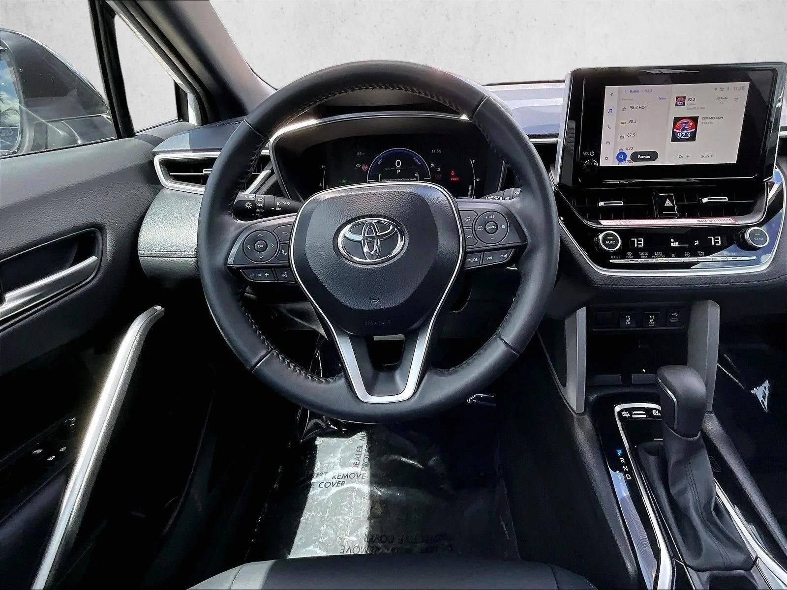 2025 Toyota Corolla Cross Hybrid XSE photo 7