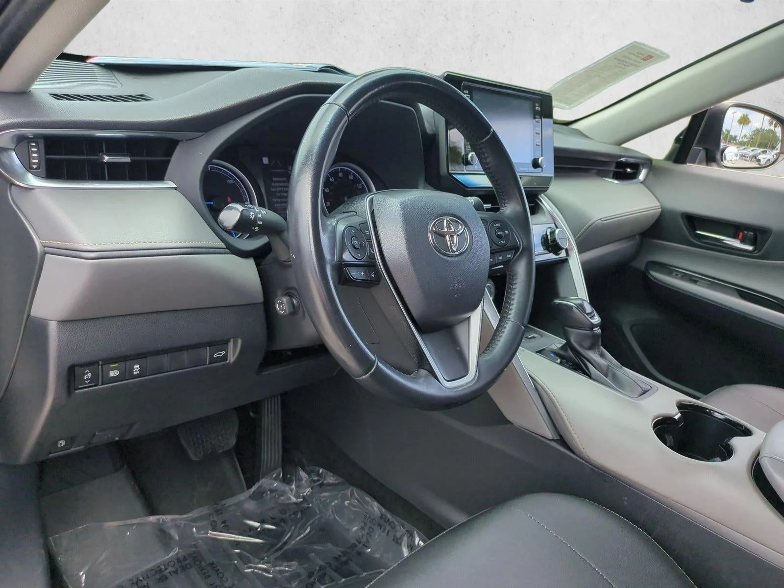 2022 Toyota Venza LE AWD (GS) photo 10