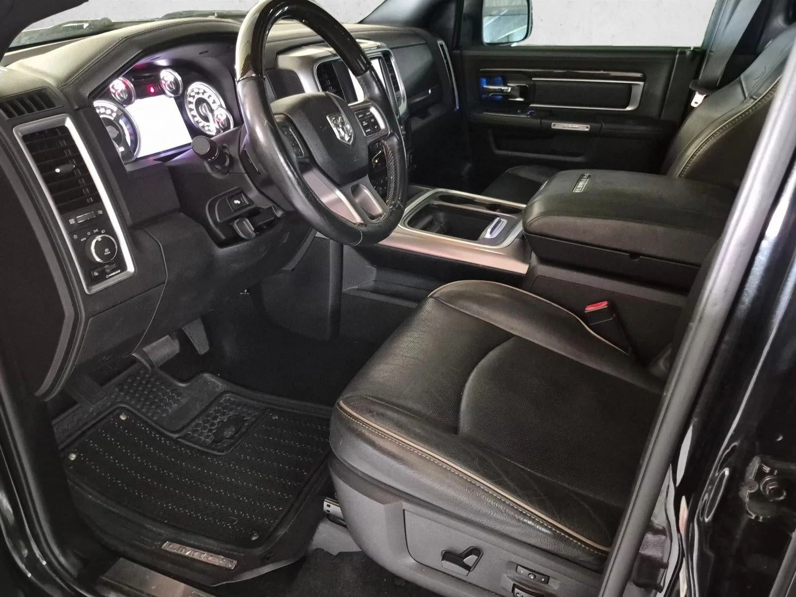 2016 RAM 1500 Longhorn Limited photo 12