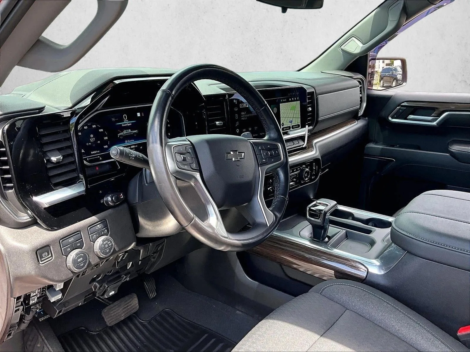 2023 Chevrolet Silverado 1500 RST photo 12