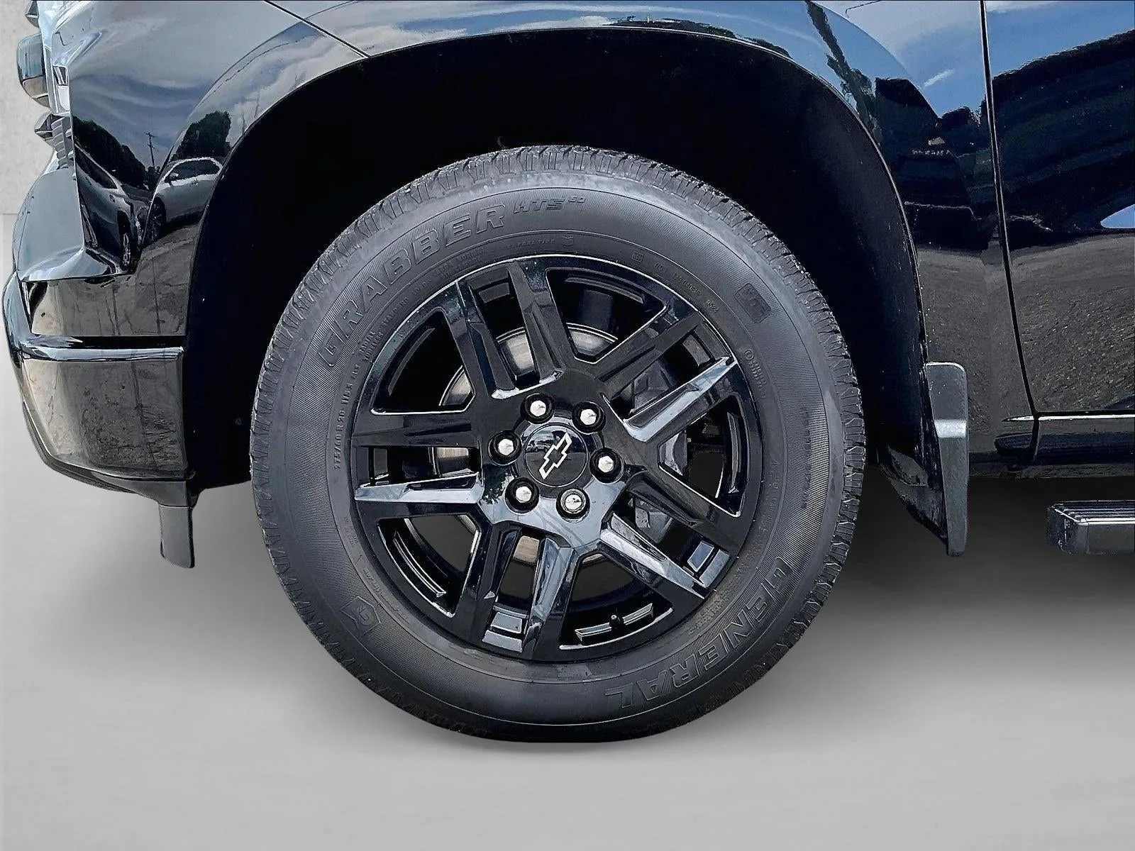 2025 Chevrolet Silverado 1500 RST photo 10