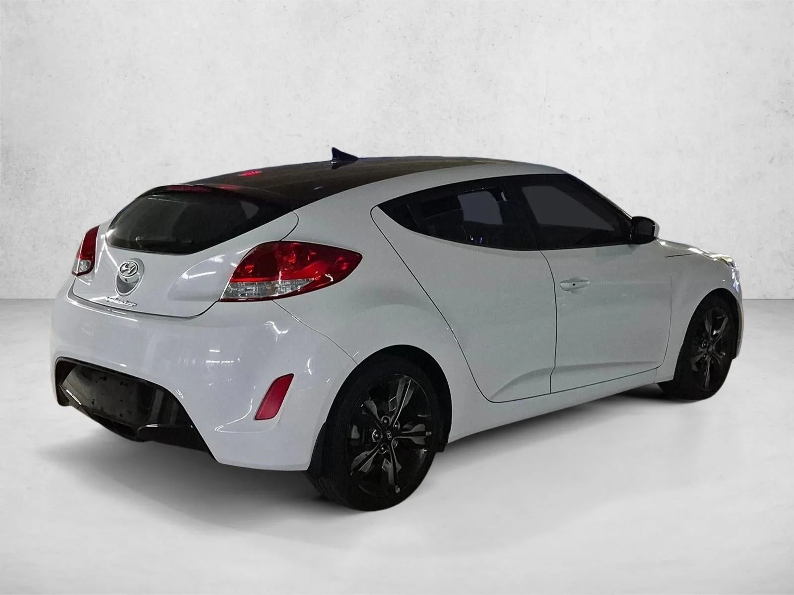 2017 Hyundai Veloster Value Edition photo 5