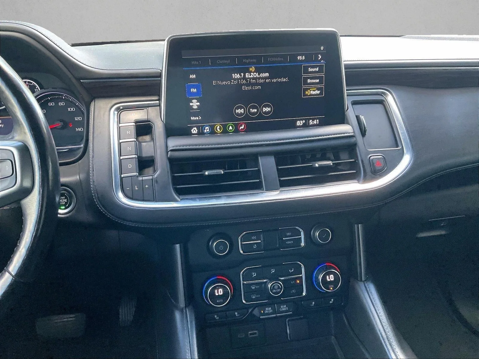 2021 Chevrolet Suburban Z71 photo 8