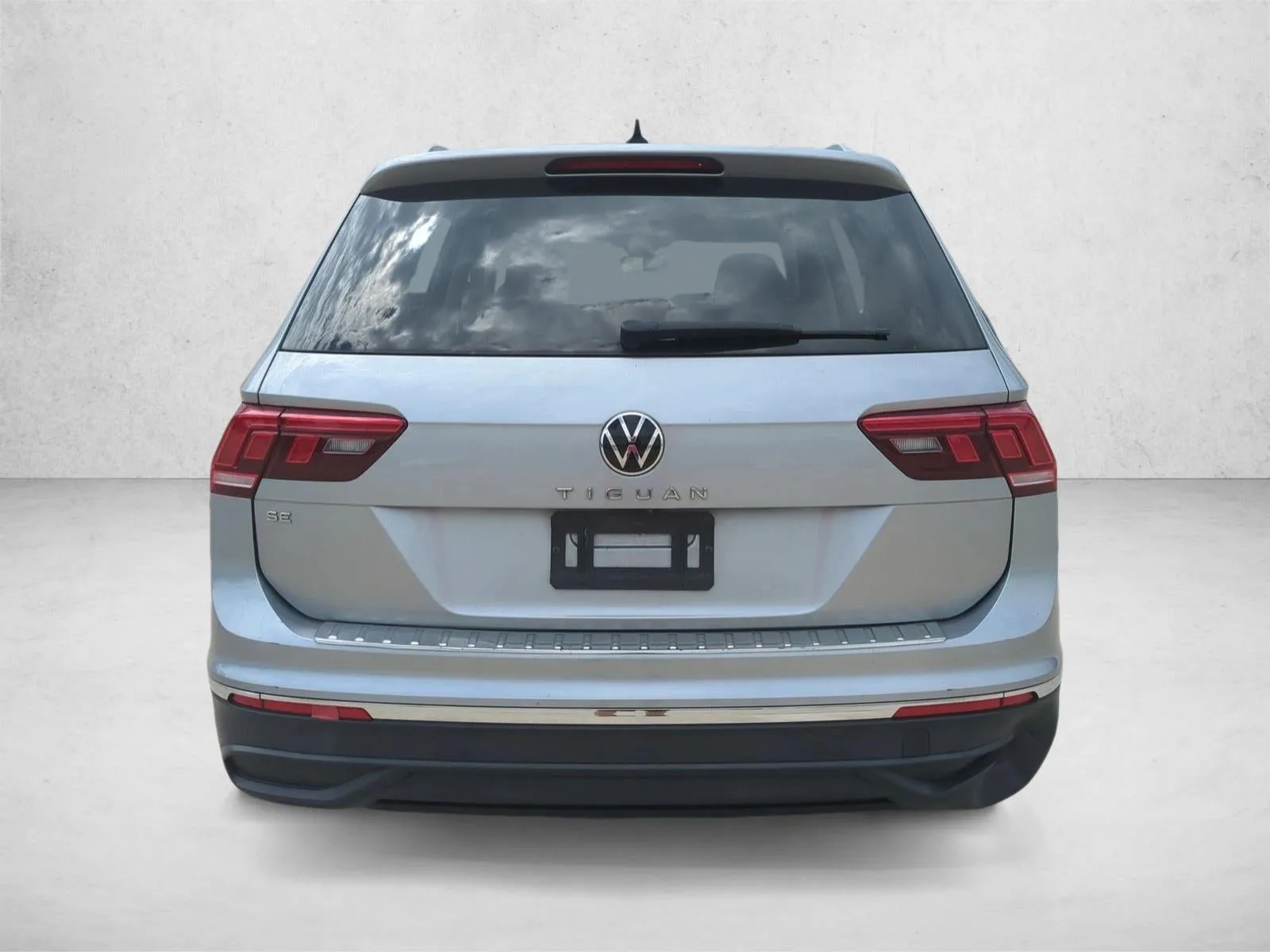 2022 Volkswagen Tiguan 2.0T SE FWD photo 6