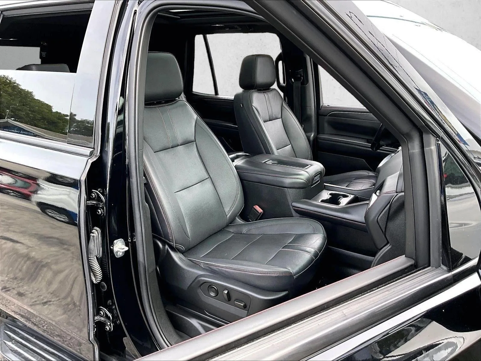 2022 Chevrolet Tahoe RST photo 9