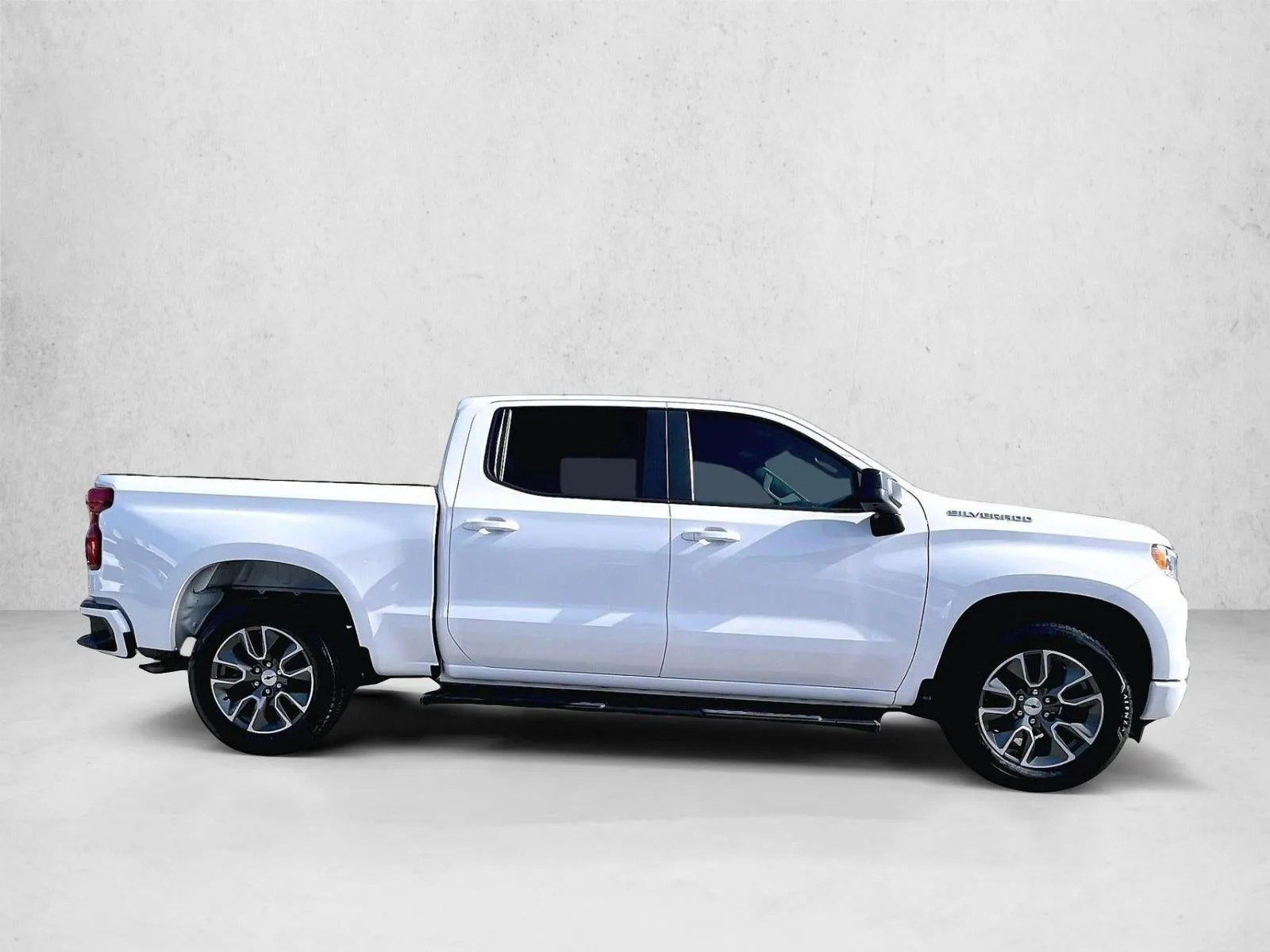 2024 Chevrolet Silverado 1500 RST photo 5