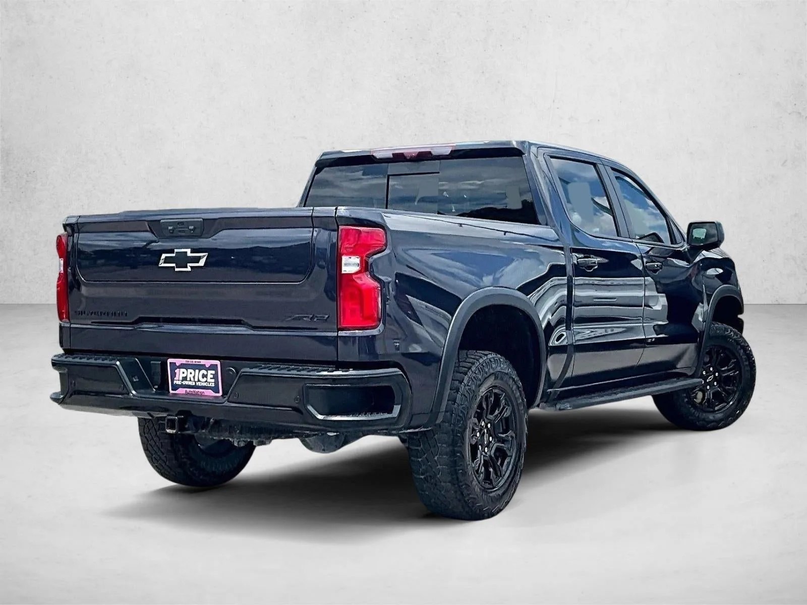 2024 Chevrolet Silverado 1500 ZR2 photo 2