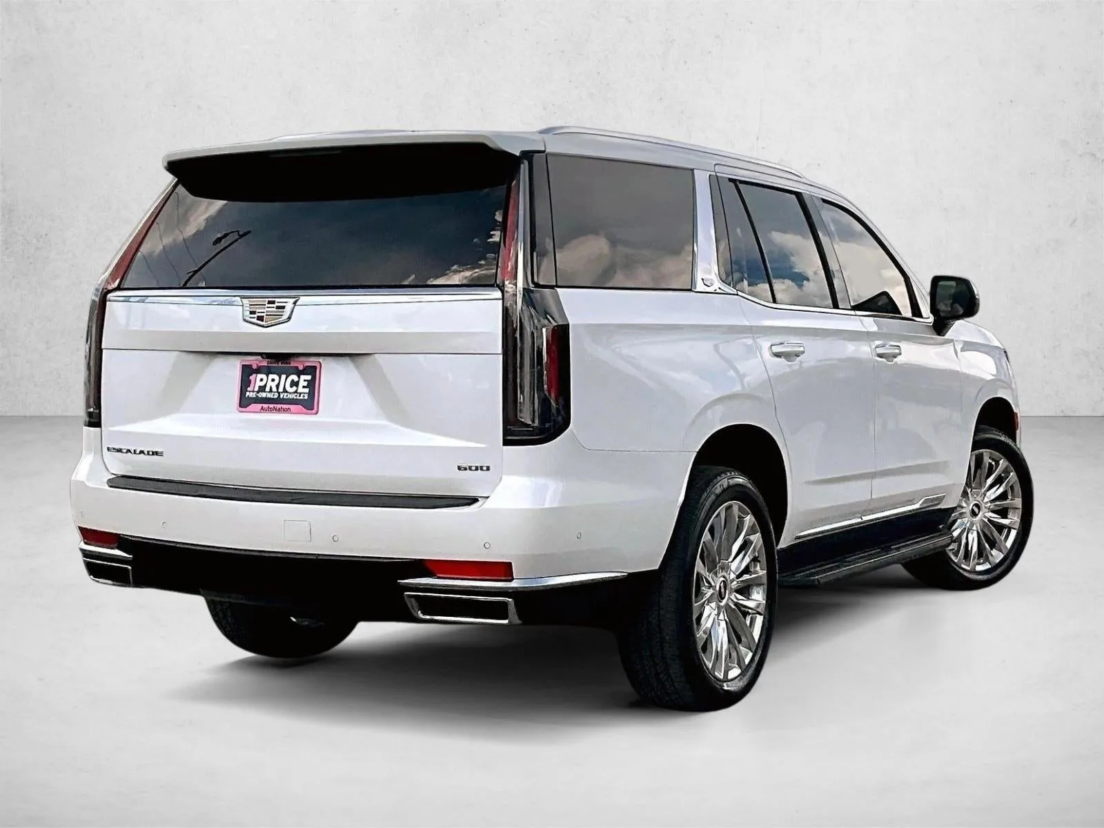 2024 Cadillac Escalade Premium Luxury photo 2