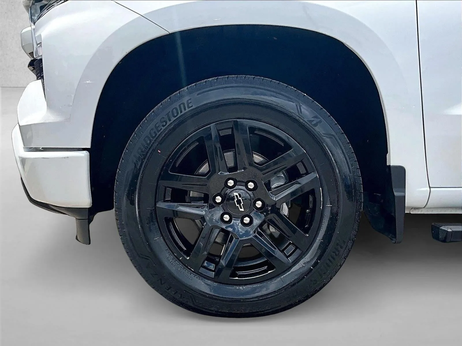 2024 Chevrolet Silverado 1500 RST photo 10