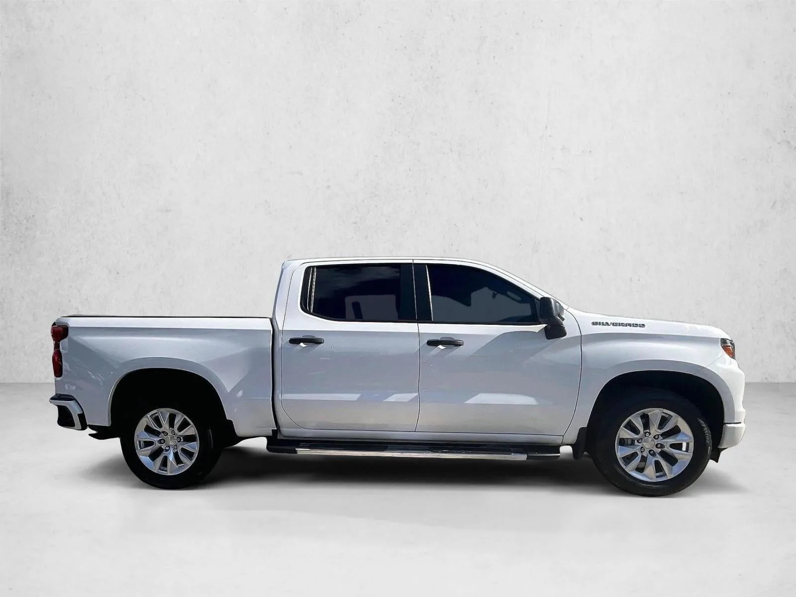 2024 Chevrolet Silverado 1500 Custom photo 5