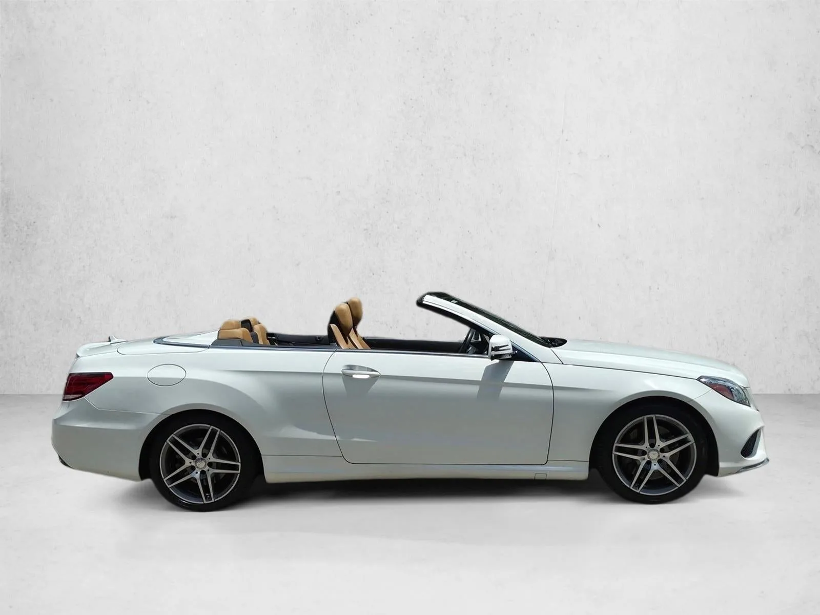 2015 Mercedes-Benz E-Class E 550 Cabriolet photo 4