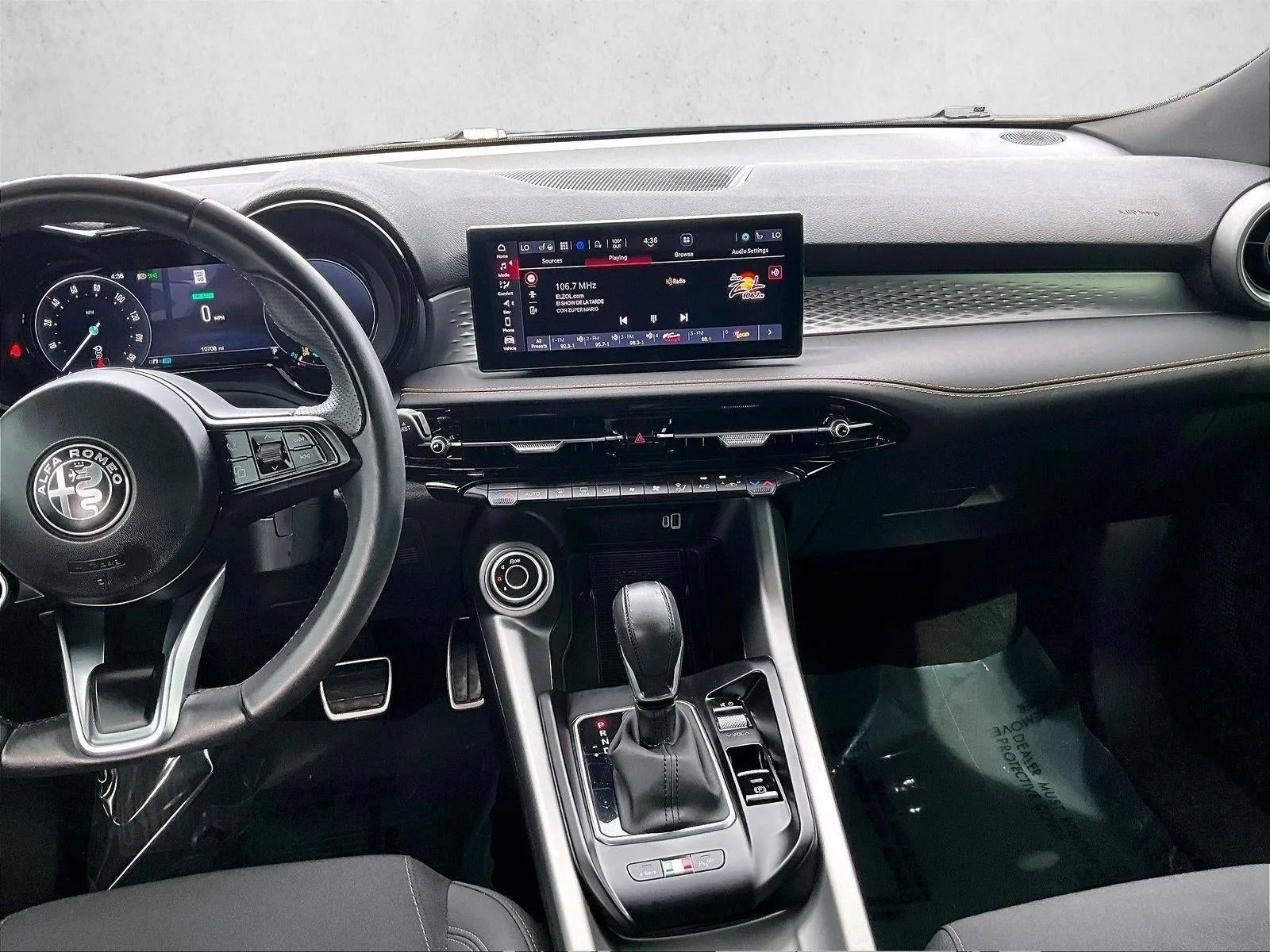 2025 Alfa Romeo Tonale Base photo 8