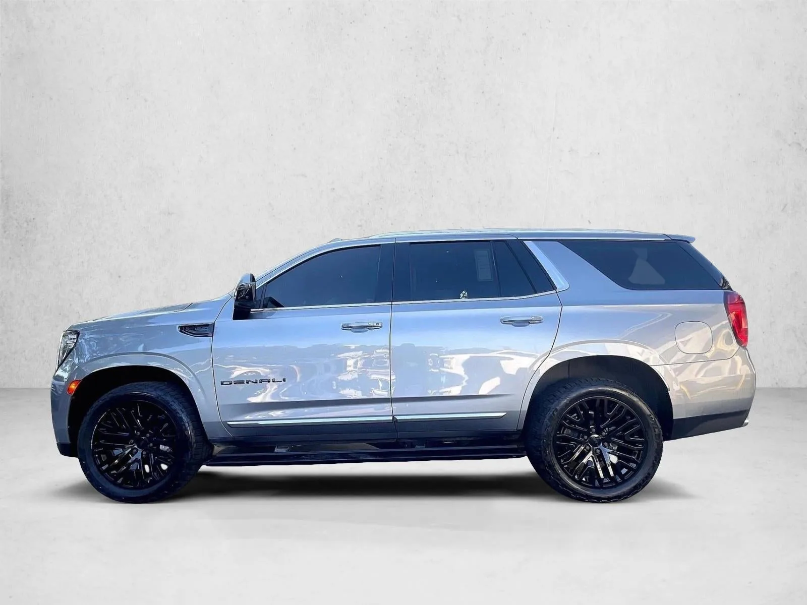 2023 GMC Yukon Denali photo 6
