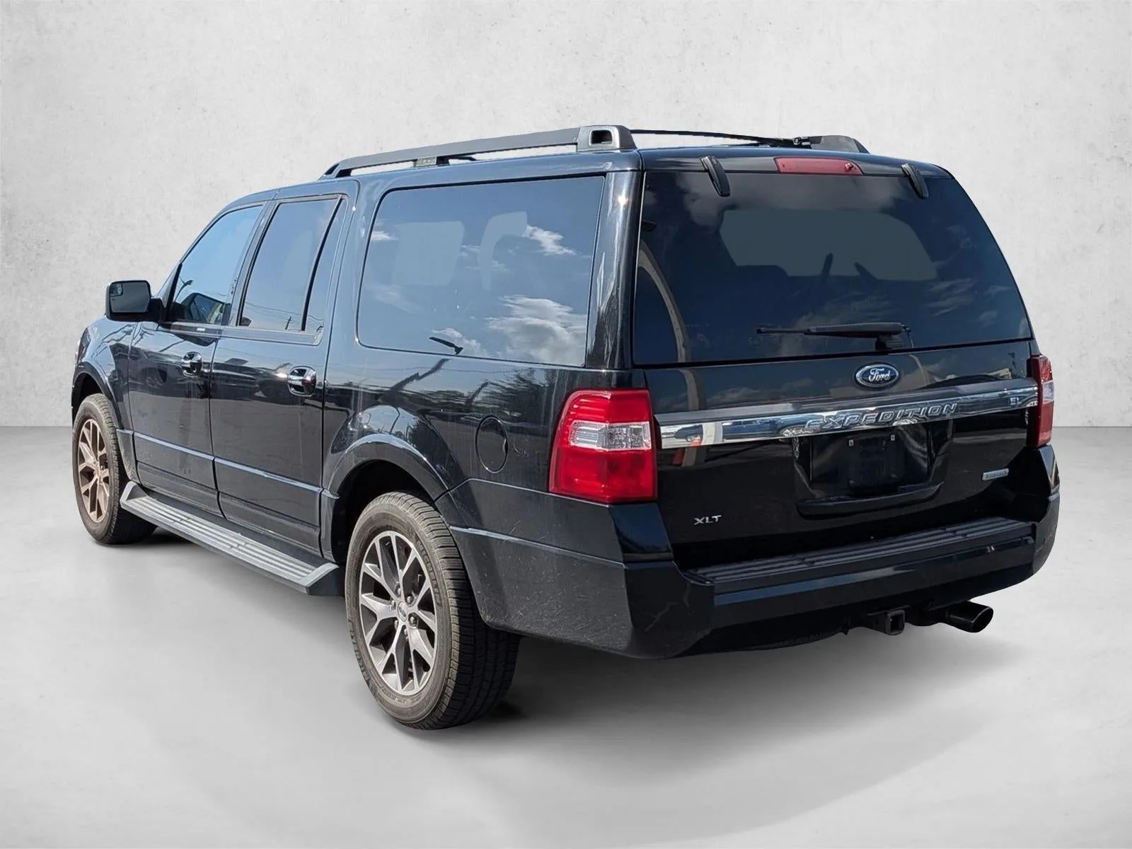 2016 Ford Expedition EL 4WD 4dr XLT photo 8