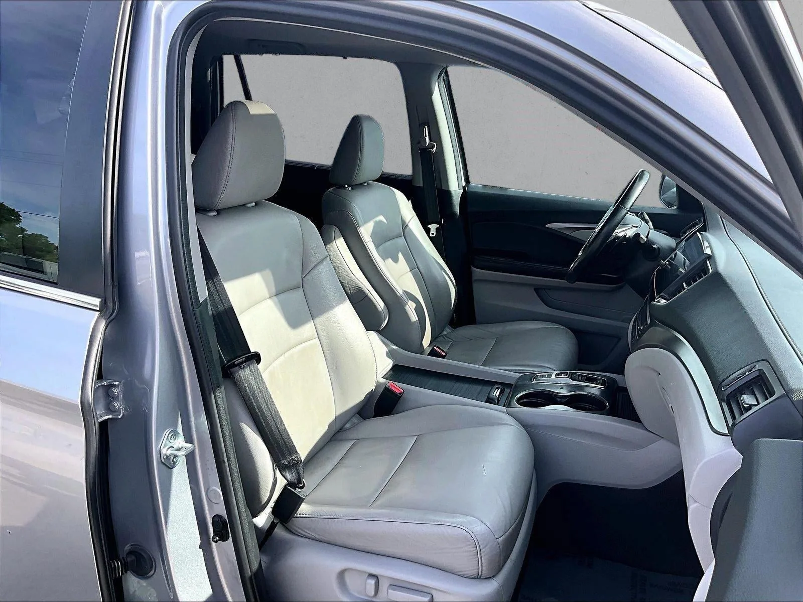 2022 Honda Pilot Special Edition photo 9