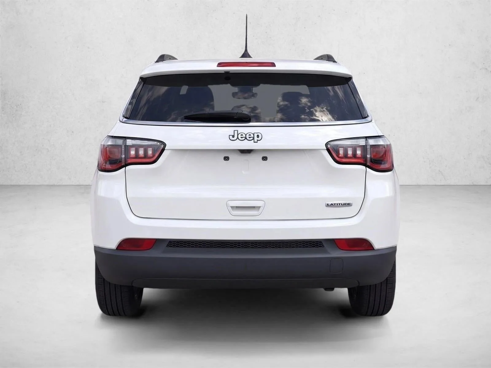 2021 Jeep Compass Latitude FWD photo 6