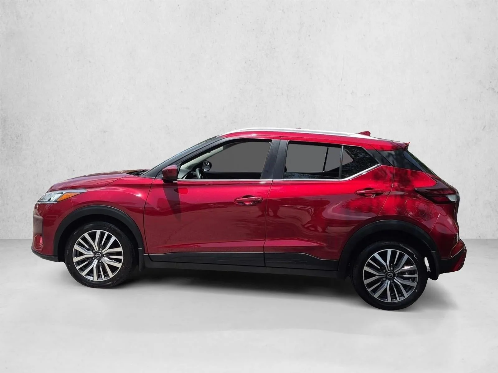 2023 Nissan Kicks SV FWD photo 9