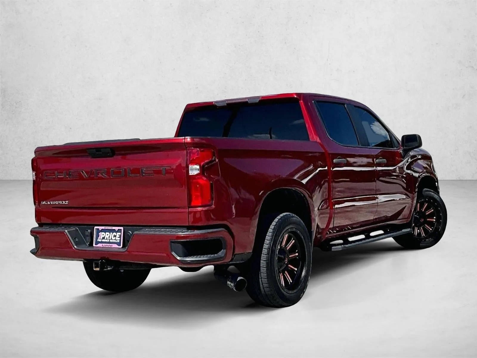 2021 Chevrolet Silverado 1500 Custom photo 2