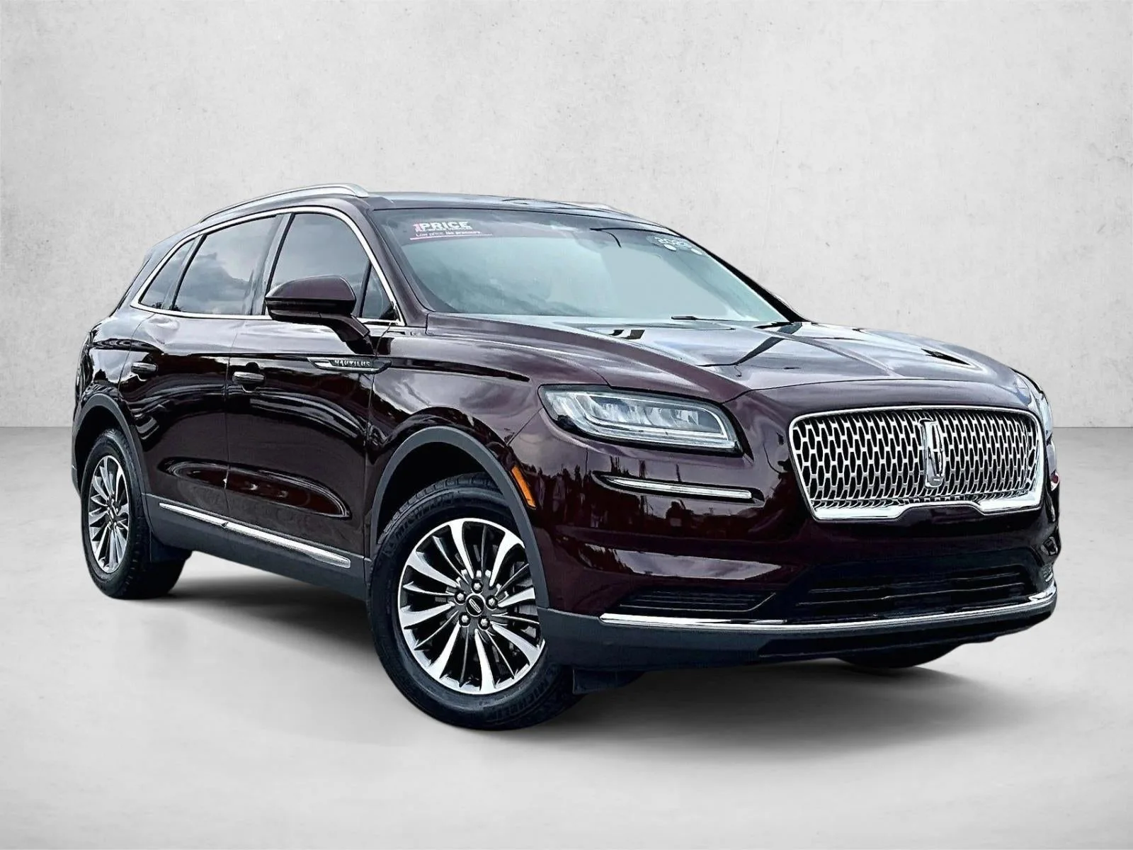 2023 Lincoln Nautilus Standard photo 12