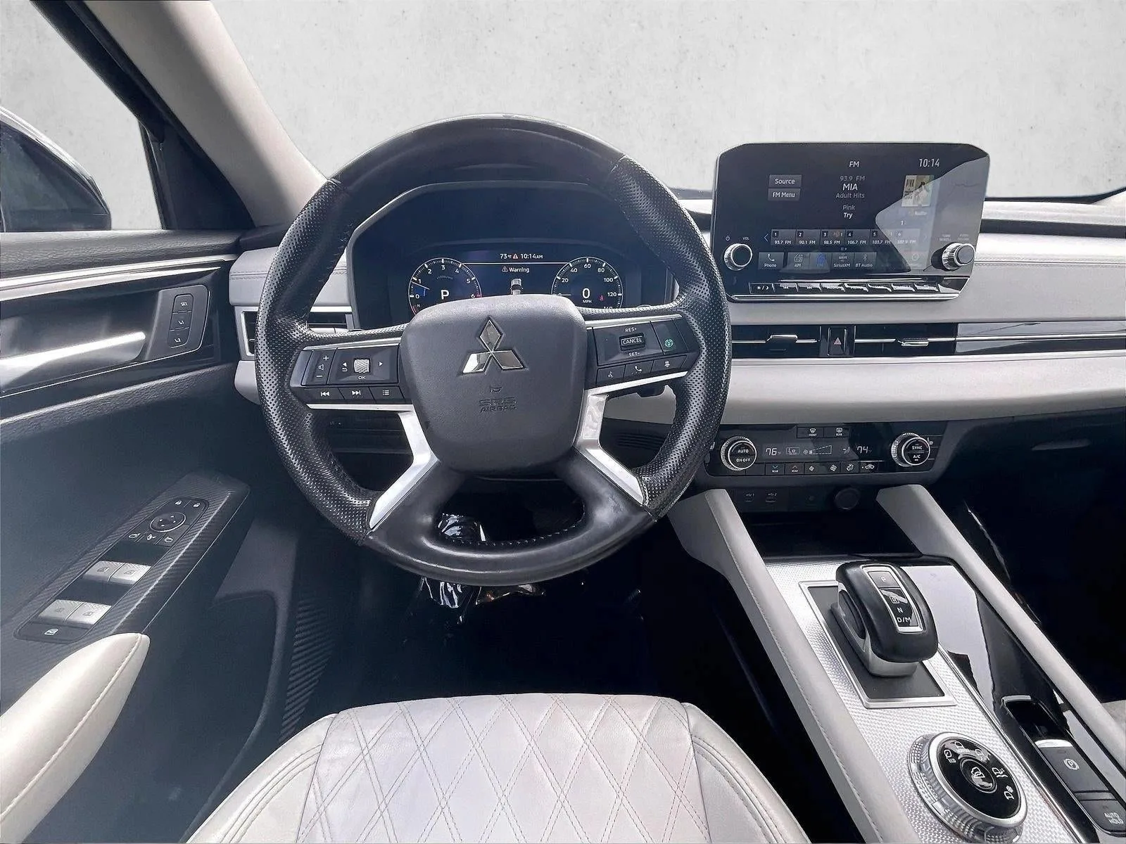 2024 Mitsubishi Outlander SEL photo 7