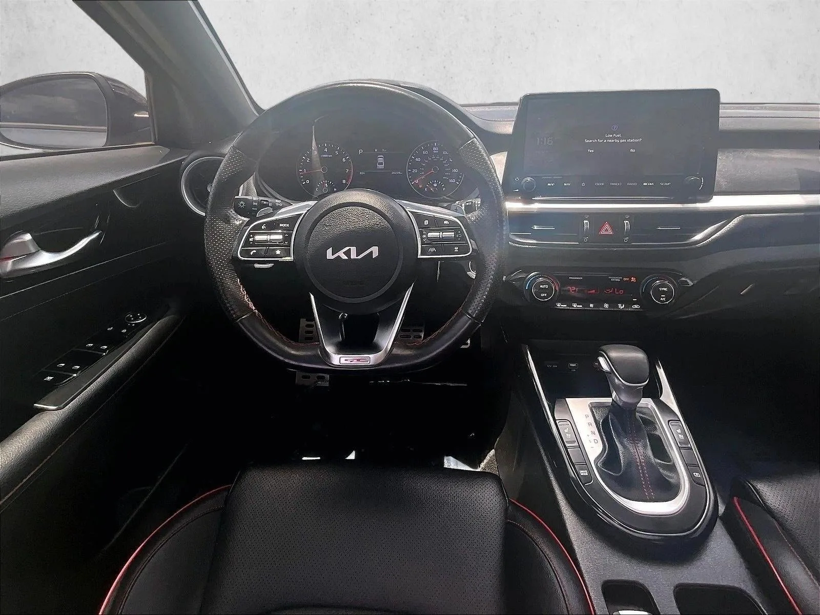 2023 Kia Forte GT photo 7