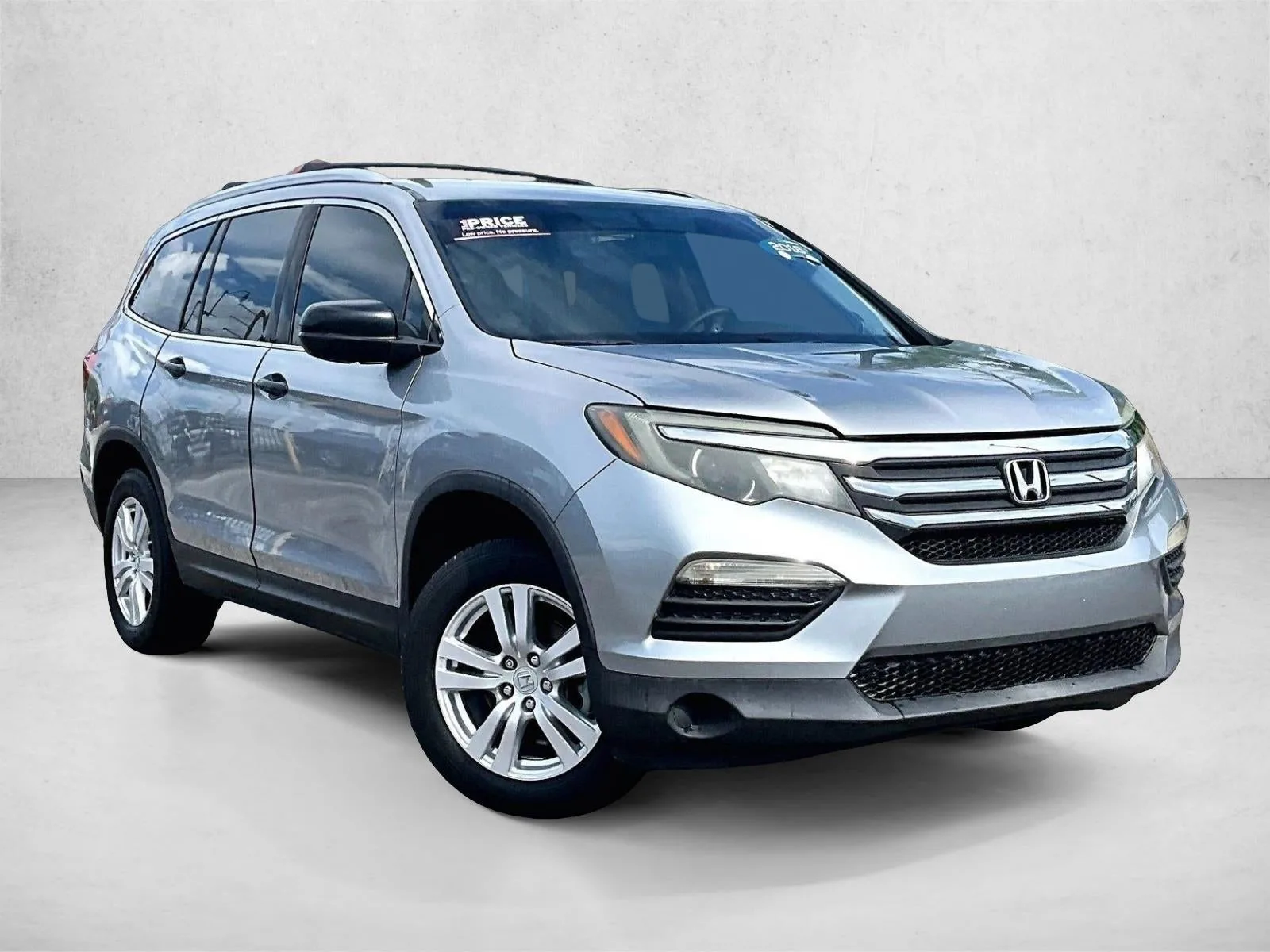2016 Honda Pilot LX photo 12