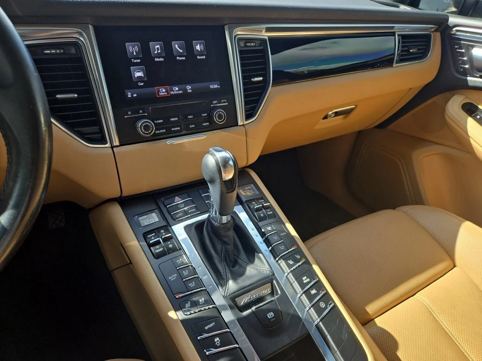 2018 Porsche Macan AWD photo 12