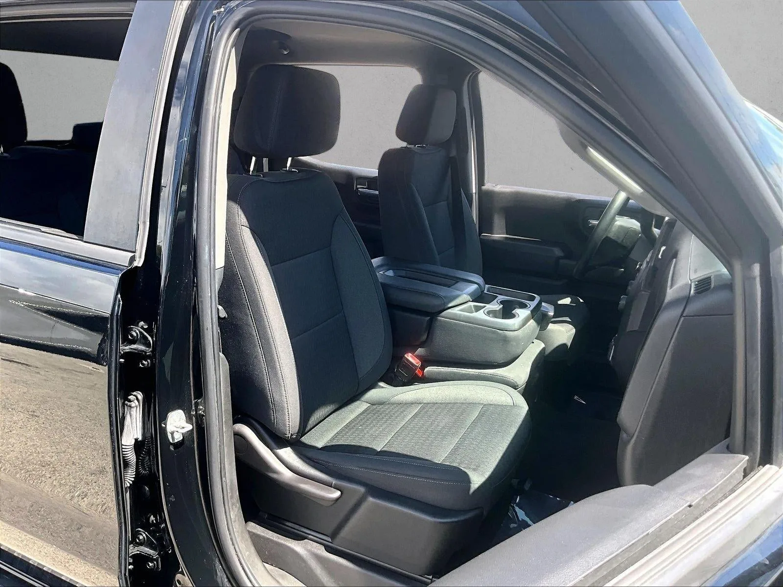 2022 Chevrolet Silverado 1500 Custom photo 7