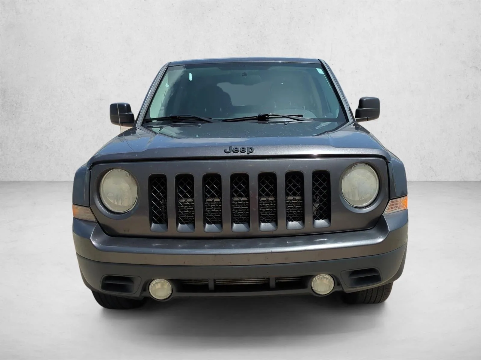 2014 Jeep Patriot FWD 4dr Altitude photo 2