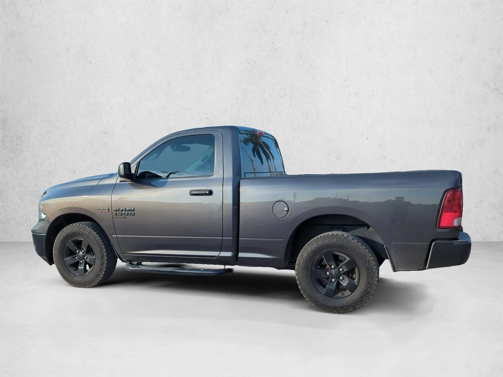 2022 RAM 1500 Classic Tradesman 4x4 Reg Cab 6'4" Box photo 6