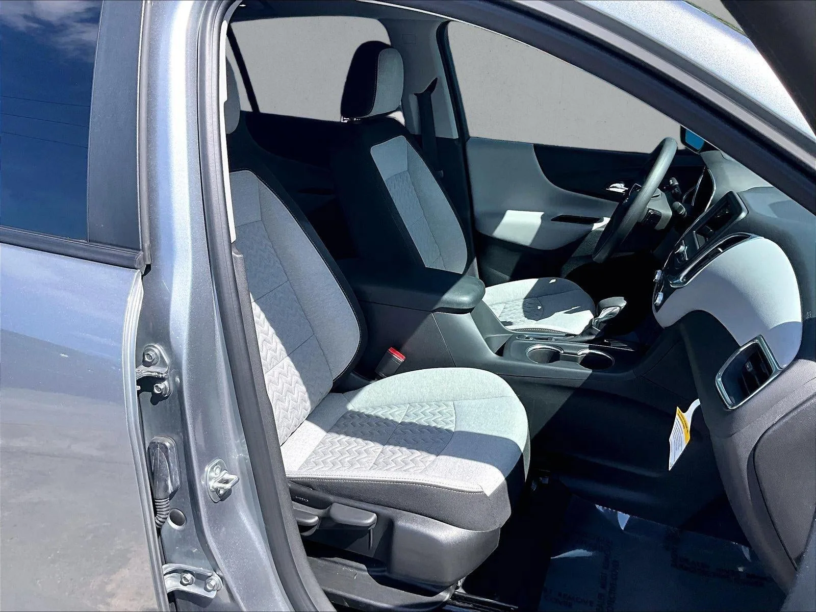 2024 Chevrolet Equinox LS photo 9