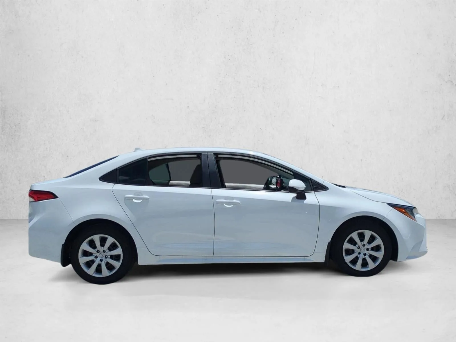 2026 Toyota Corolla LE CVT (Natl) photo 4