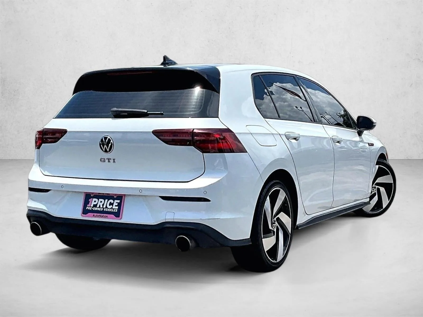 2023 Volkswagen Golf GTI S photo 2